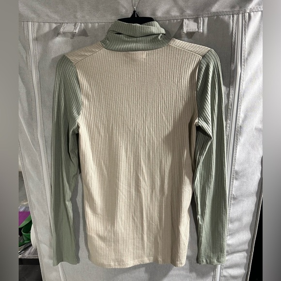 NWT Madewell Turtle Neck Ribbed Top Long Sleeve Ashen Sand Size S - Picture 5 of 6